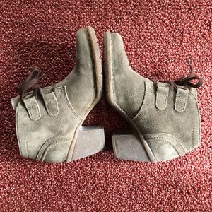 Clark’s Carleta Lyon Suede Bootie